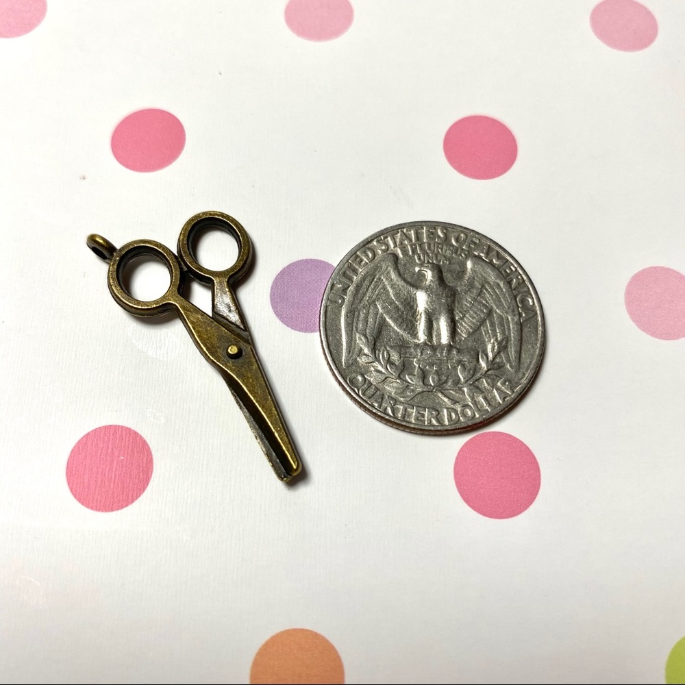 Vintage Style Scissors Pendant Charm, Antique Bronze, Sewing Jewelry